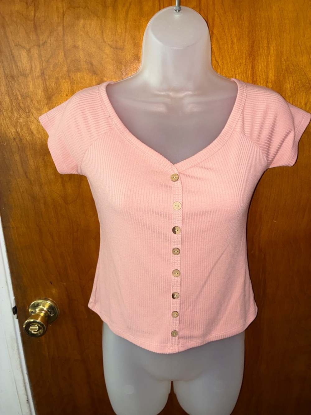 Rue21 Light Pink Ribbed Button-Front V-Neck Top